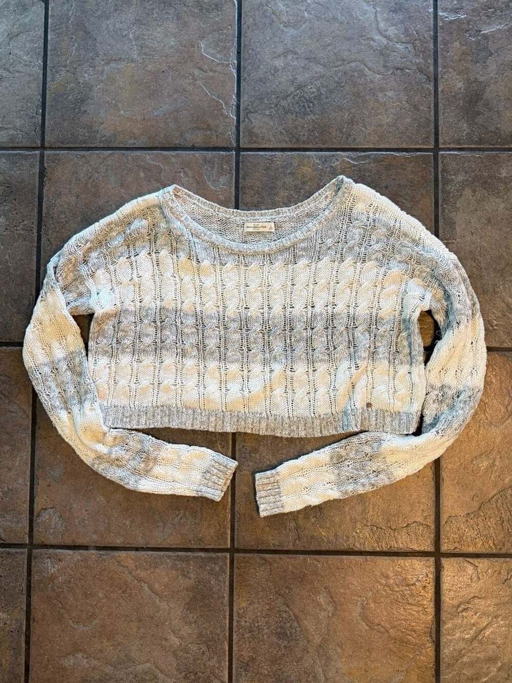 Abercrombie & Fitch Cropped Cable Knit Ombre Sweater